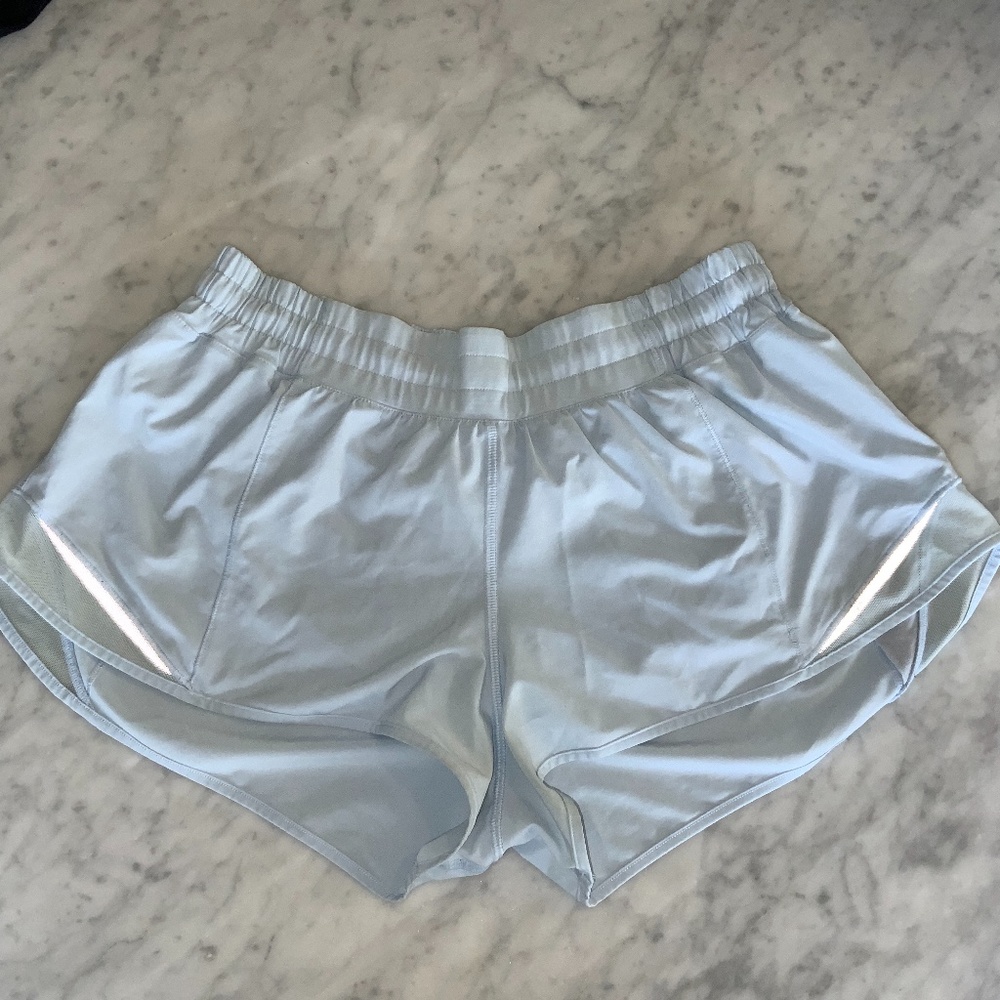 Lululemon Hotty Hot Low Rise Short 2.5"